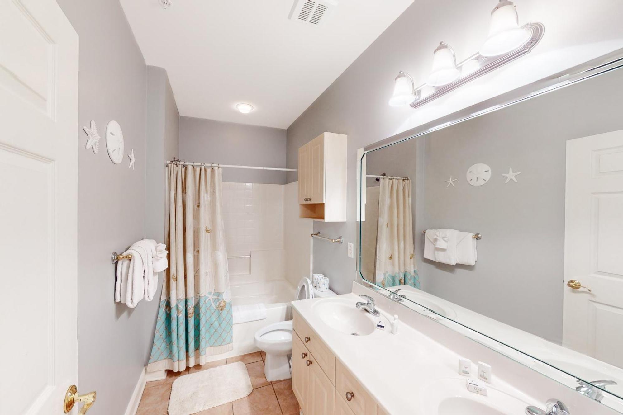 Southern Luster Condos マートルビーチ 部屋 写真